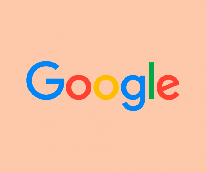 Il logo Google su sfondo arancione